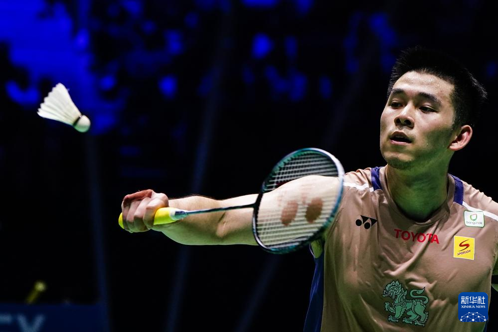 够从中嗅到 够从中嗅到