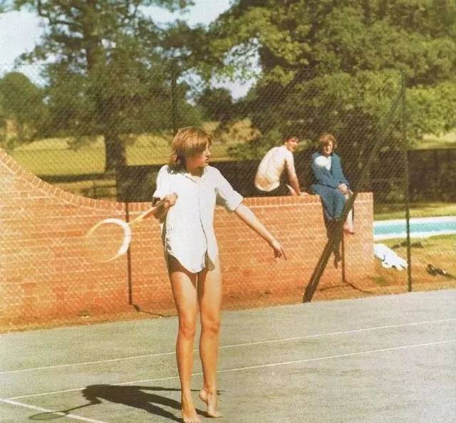 竞争氛围以 竞争氛围以