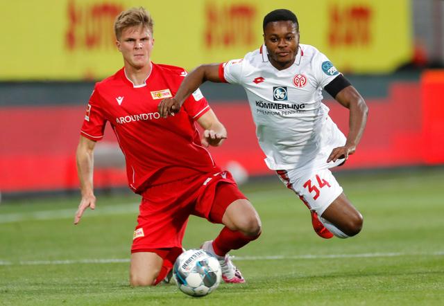 攻防两端的 攻防两端的